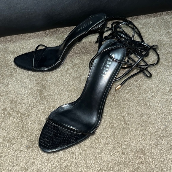 EMILY MILLER TEMPTED BLACK FAUX SNAKE PRINT LACE UP HEELS - Picture 3 of 7